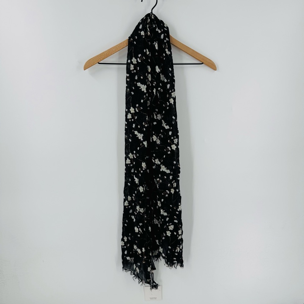CLEARANCE ONAM Black Floral NWT Scarf Feminine Cottage In Bloom Fleur - Picture 7 of 8
